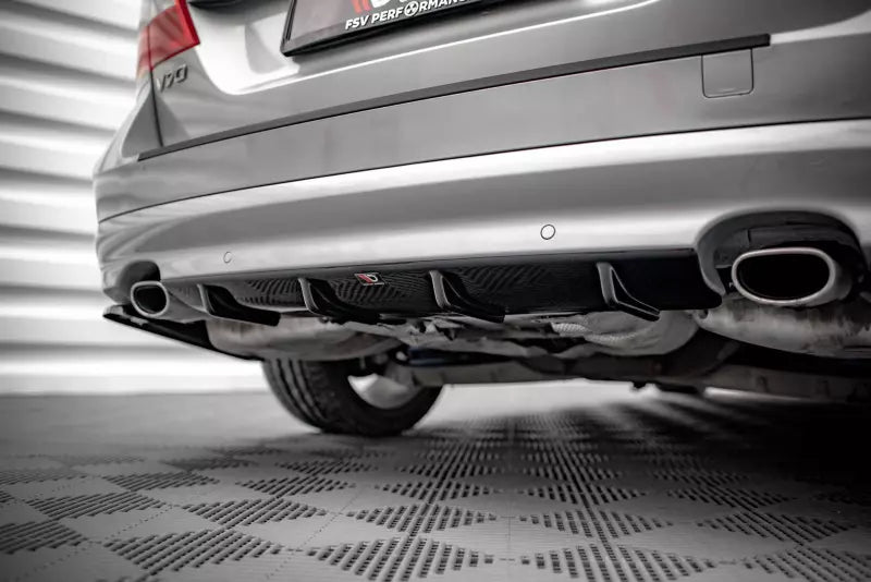 Maxton Design Heckdiffusor für Volvo V70 Mk3 Hochglanz schwarz – Ansicht 3