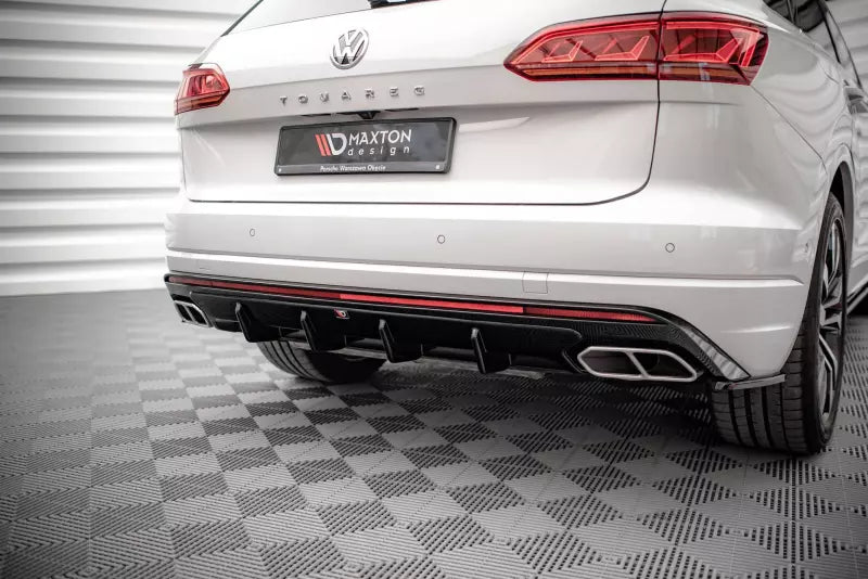 Maxton Design Heckdiffusor für VW Touareg R-line Mk3 Hochglanz schwarz – Ansicht 1