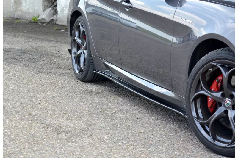 Maxton Design Seitenschweller (Paar) für Alfa Romeo Giulia Veloce Hochglanz schwarz – Ansicht 3