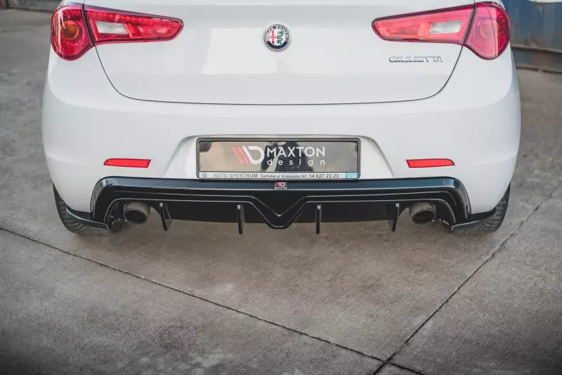 Maxton Design Heckdiffusor V.2 für Alfa Romeo Giulietta Facelift Hochglanz schwarz – Ansicht 1