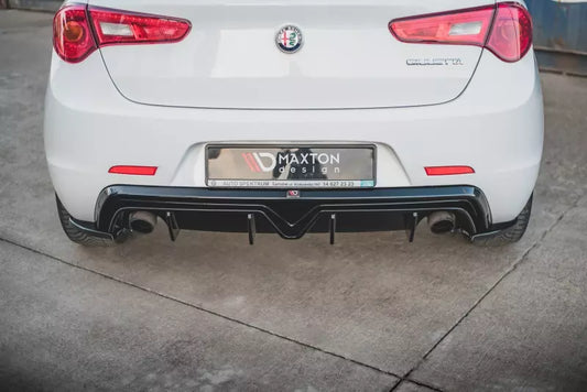 Maxton Design Heckdiffusor V.2 für Alfa Romeo Giulietta Facelift Hochglanz schwarz – Ansicht 1