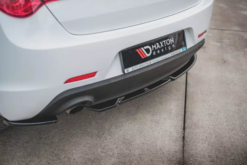 Maxton Design Heckdiffusor V.1 für Alfa Romeo Giulietta Facelift Hochglanz schwarz – Ansicht 1
