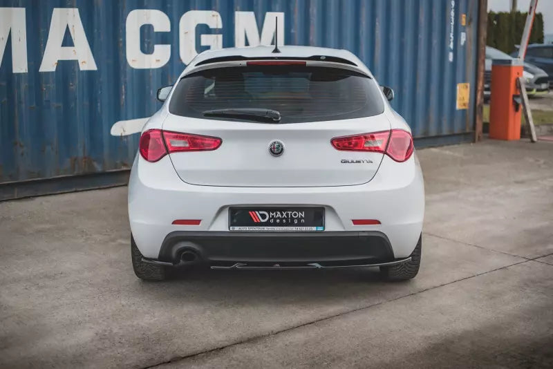 Maxton Design Heckdiffusor V.1 für Alfa Romeo Giulietta Facelift Hochglanz schwarz – Ansicht 3