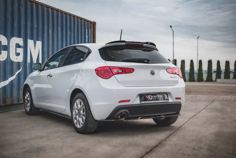 Maxton Design Heckdiffusor V.1 für Alfa Romeo Giulietta Facelift Hochglanz schwarz – Ansicht 4