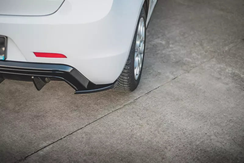 Maxton Design Diffusor Flaps V.3 für Alfa Romeo Giulietta Facelift Hochglanz schwarz – Ansicht 1