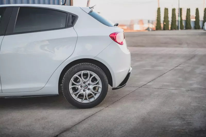 Maxton Design Diffusor Flaps V.3 für Alfa Romeo Giulietta Facelift Hochglanz schwarz – Ansicht 4