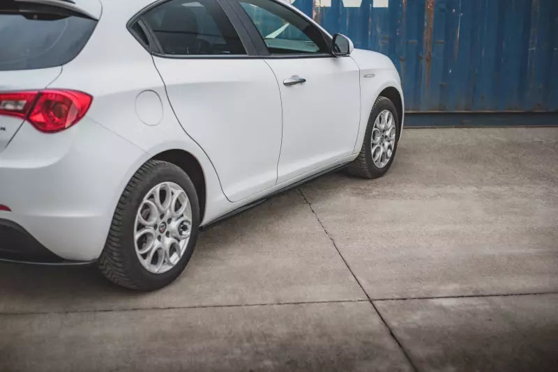 Maxton Design Seitenschweller (Paar) für Alfa Romeo Giulietta Facelift Hochglanz schwarz – Ansicht 4