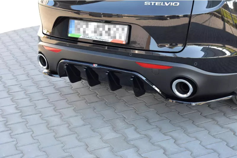 Maxton Design Heckdiffusor für Alfa Romeo Stelvio Hochglanz schwarz – Ansicht 3