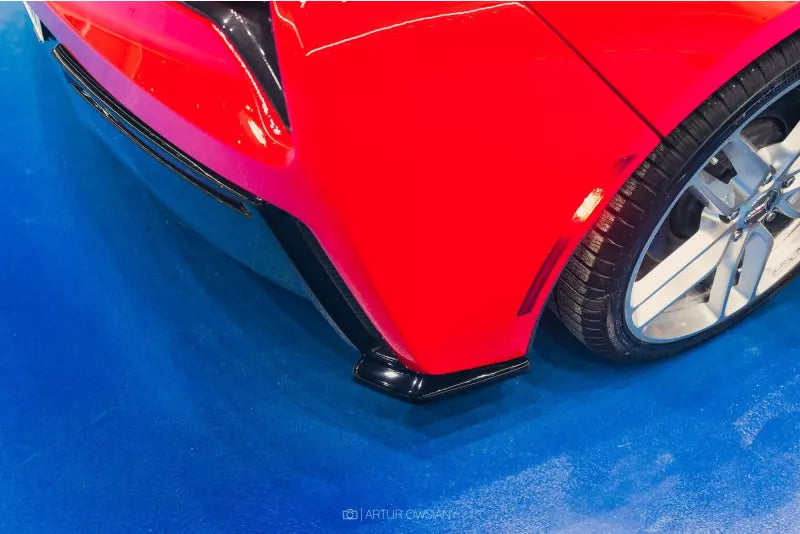 Maxton Design Diffusor Flaps V.1 für Chevrolet Corvette C7 Hochglanz schwarz – Ansicht 1