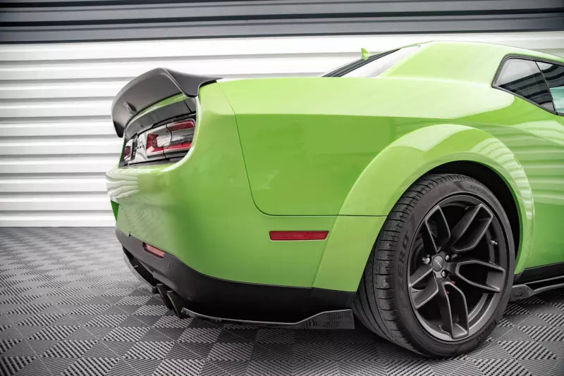 Maxton Design Diffusor Flaps für Dodge Challenger SRT Hellcat Mk3 Hochglanz schwarz – Ansicht 2