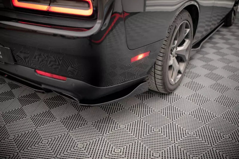 Maxton Design Diffusor Flaps für Dodge Challenger RT Mk3 Facelift Hochglanz schwarz – Ansicht 1