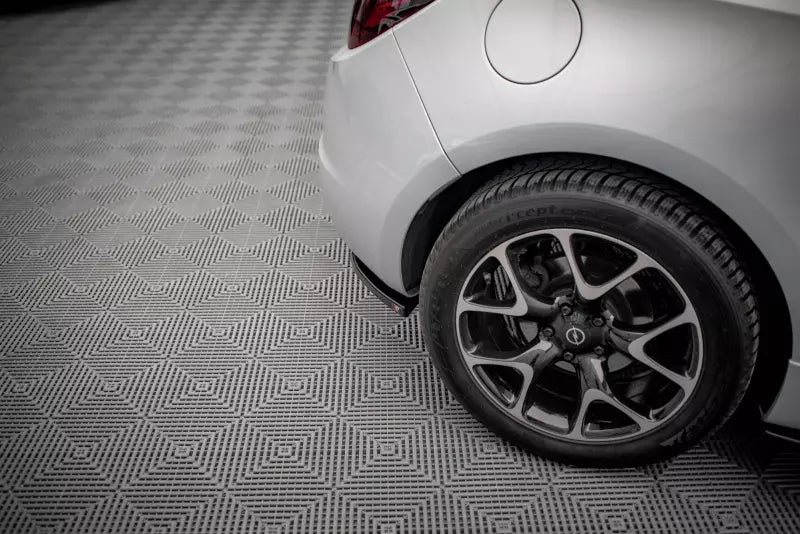 Maxton Design Diffusor Flaps für Opel Astra GTC OPC-Line J Hochglanz schwarz – Ansicht 2