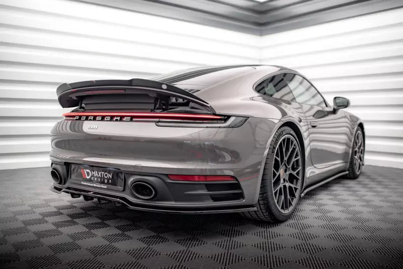 Maxton Design Heckdiffusor DTM Look für Porsche 911 Carrera 4S 992 Hochglanz schwarz – Ansicht 1