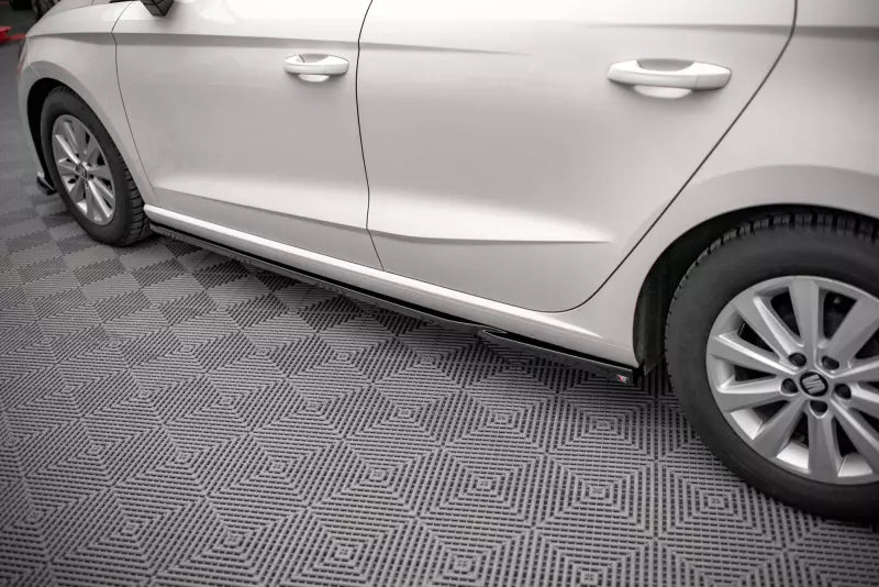 Maxton Design Seitenschweller (Paar) für V.2 für Seat Ibiza Mk5 Hochglanz schwarz – Ansicht 1