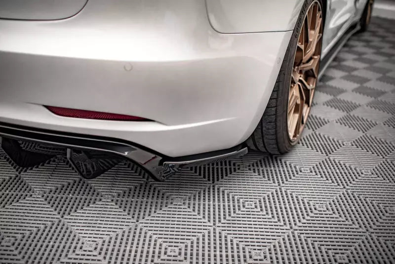 Maxton Design Diffusor Flaps V.2 für Tesla Model 3 Hochglanz schwarz – Ansicht 1