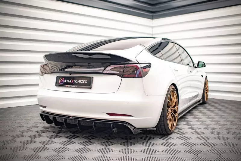 Maxton Design Diffusor Flaps V.2 für Tesla Model 3 Hochglanz schwarz – Ansicht 2