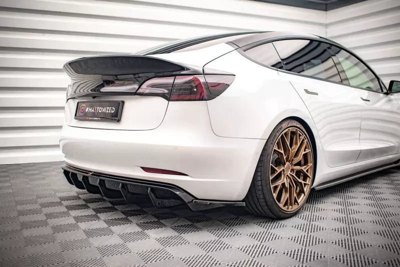 Maxton Design Diffusor Flaps V.2 für Tesla Model 3 Hochglanz schwarz – Ansicht 3