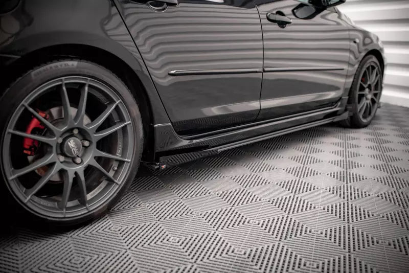 Maxton Design Street Pro Schweller Flaps Mazda 3 MPS Mk1 Hochglanz schwarz – Ansicht 2