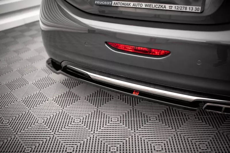 Maxton Design Heckdiffusor für Peugeot 208 GTi Mk1 Hochglanz schwarz – Ansicht 3