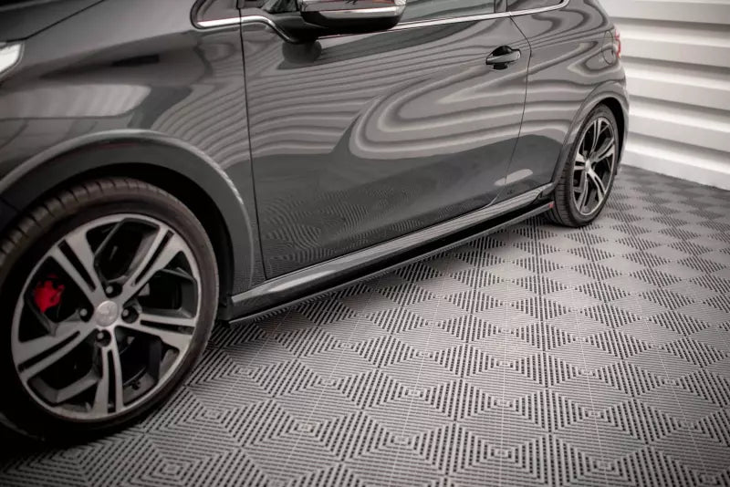 Maxton Design Seitenschweller (Paar) für Peugeot 208 GTi Mk1 Hochglanz schwarz – Ansicht 4
