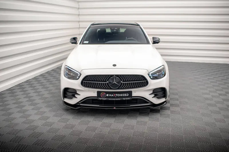 Maxton Design Frontlippe V.1 für Mercedes E-Klasse W213 / S213 Facelift AMG-Line (2020-2023) Hochglanz schwarz – Ansicht 2