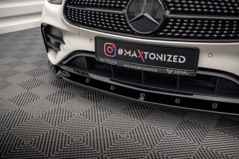 Maxton Design Frontlippe V.2 für Mercedes E-Klasse W213 / S213 Facelift AMG-Line (2020-2023) Hochglanz schwarz – Ansicht 3