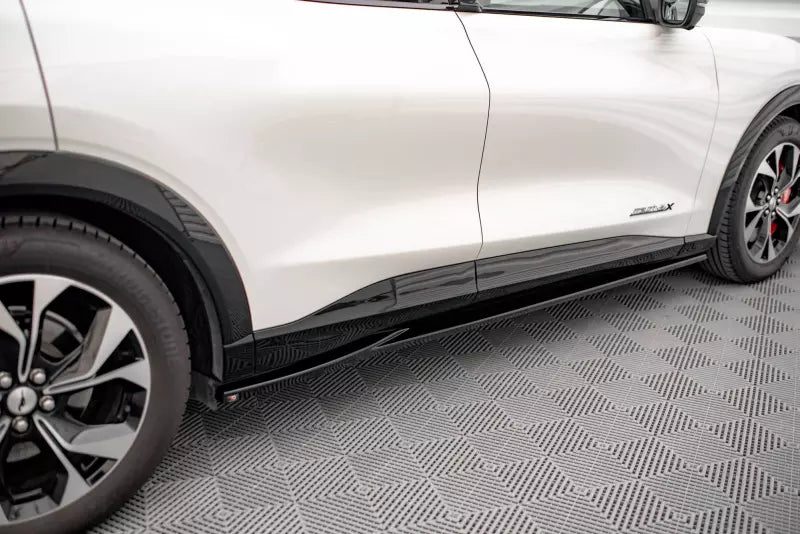 Maxton Design Seitenschweller (Paar) für Ford Mustang Mach-E Mk1 Hochglanz schwarz – Ansicht 2