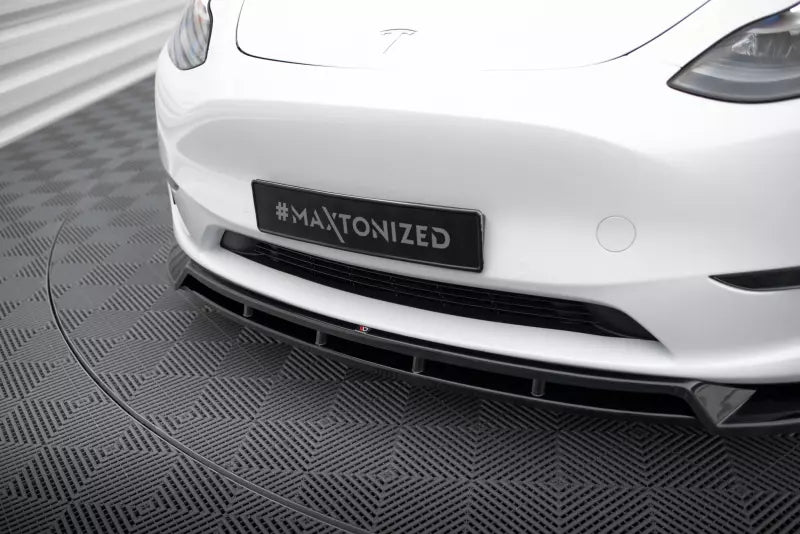 Maxton Design Frontlippe V.2 für Tesla Model Y Hochglanz schwarz – Ansicht 2