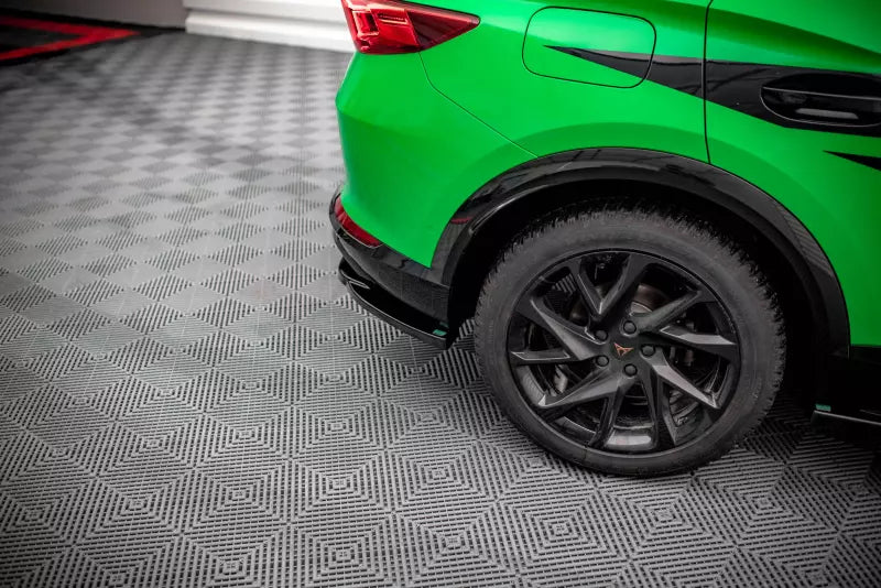 Maxton Design Diffusor Flaps V.2 für Cupra Formentor Hochglanz schwarz – Ansicht 4