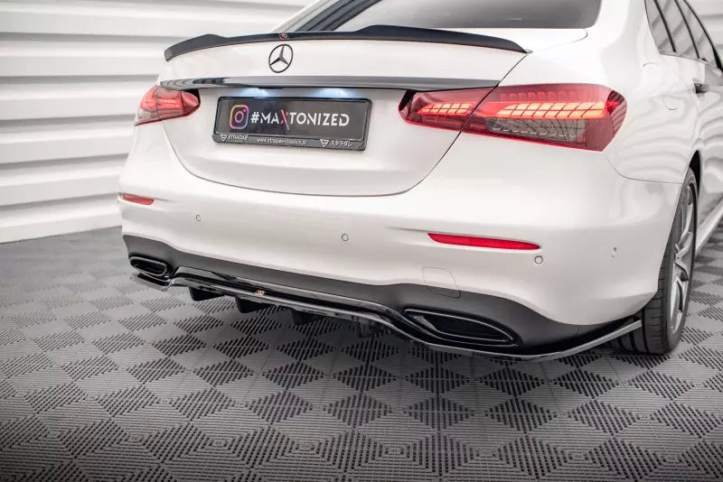 Maxton Design Heckdiffusor DTM Look für Mercedes E-Klasse AMG-Line W213 Facelift Hochglanz schwarz – Ansicht 1