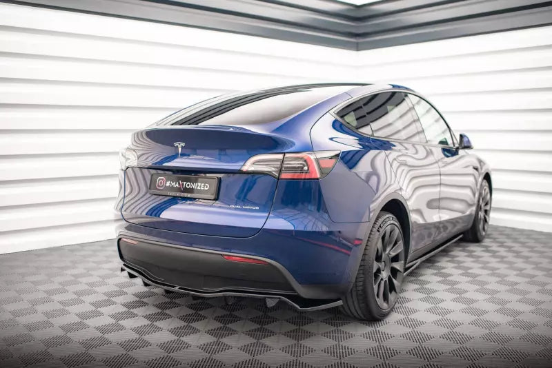 Maxton Design Heckdiffusor DTM Look für Tesla Model Y Hochglanz schwarz – Ansicht 1