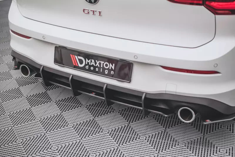 Maxton Design Street Pro Heckdiffusor für Volkswagen Golf 8 GTI – Ansicht 1