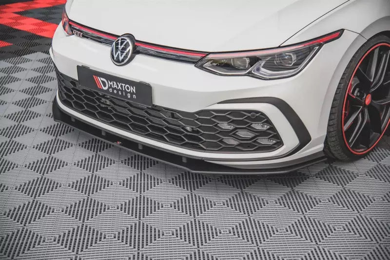 Maxton Design Street Pro Frontlippe für VW Golf 8 GTI / GTD / R-Line – Ansicht 2