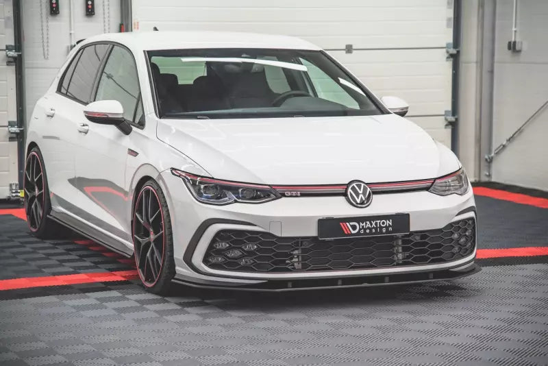 Maxton Design Street Pro Frontlippe für VW Golf 8 GTI / GTD / R-Line – Ansicht 4