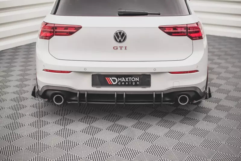 Maxton Design Street Pro Heckdiffusor V.2 für Volkswagen Golf 8 GTI – Ansicht 4