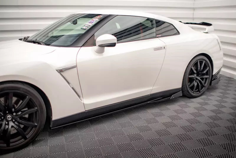 Maxton Design Seitenschweller (Paar) mit Flaps für Nissan GTR R35 Facelift Hochglanz schwarz – Ansicht 4