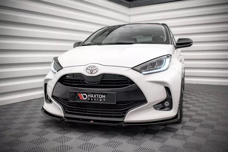 Maxton Design Frontlippe V.1 mit Flaps für Toyota Yaris Mk4 Hochglanz schwarz – Ansicht 3