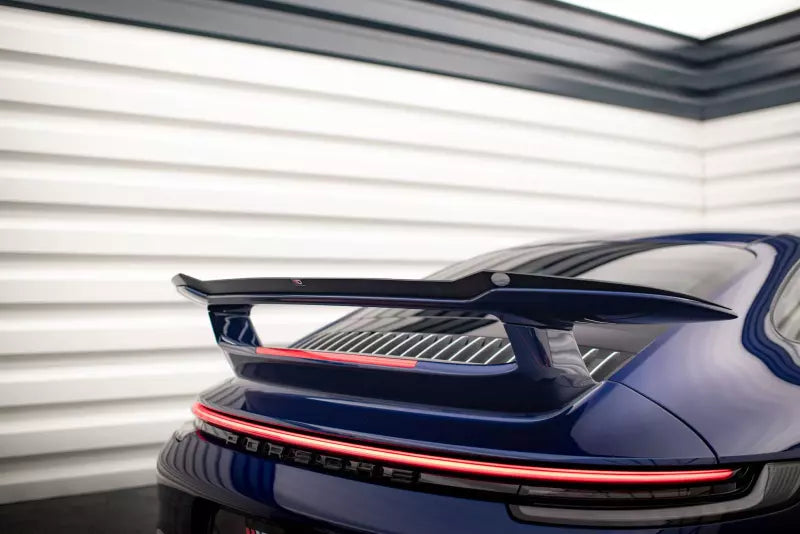 Maxton Design Heckspoiler Lippe für Porsche 911 Carrera Aero 992 Hochglanz schwarz – Ansicht 1