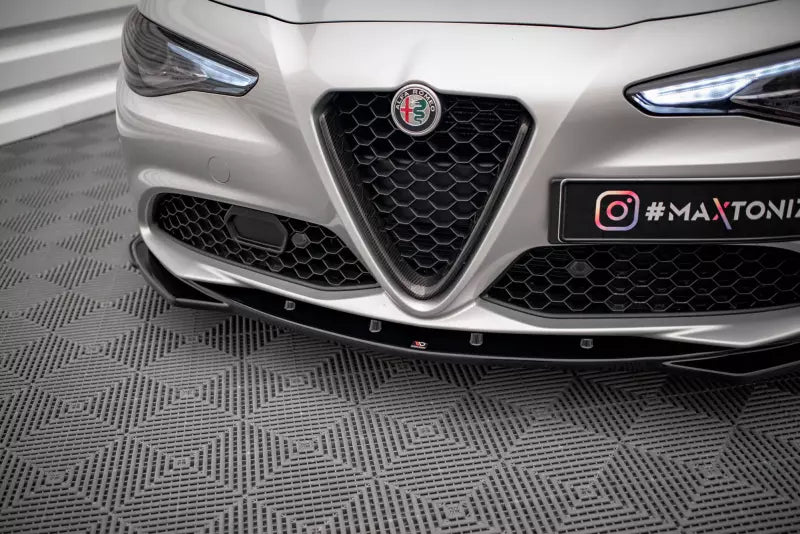 Maxton Design Frontlippe V.2 für Alfa Romeo Giulia Lusso Hochglanz schwarz – Ansicht 3
