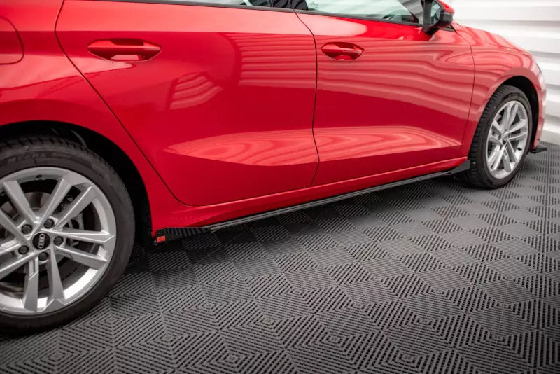 Maxton Design Street Pro Schweller Flaps Audi A3 8Y Hochglanz schwarz – Ansicht 2