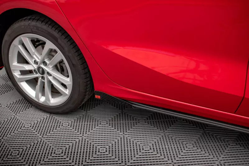 Maxton Design Street Pro Schweller Flaps Audi A3 8Y Hochglanz schwarz – Ansicht 3