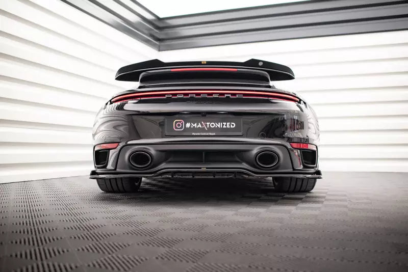 Maxton Design Heckdiffusor für Porsche 911 Turbo S 992 Hochglanz schwarz – Ansicht 1