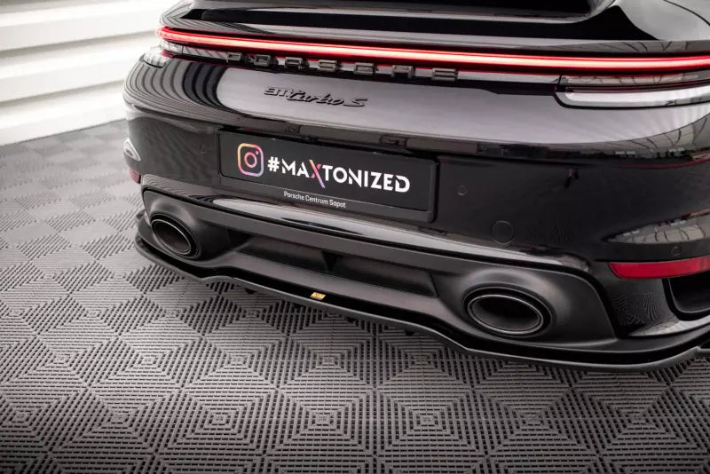 Maxton Design Heckdiffusor für Porsche 911 Turbo S 992 Hochglanz schwarz – Ansicht 4