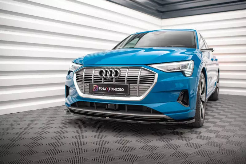 Maxton Design Frontlippe V.1 für Audi e-tron Hochglanz schwarz – Ansicht 1
