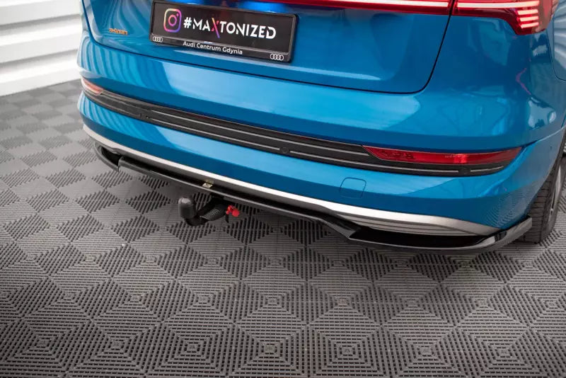 Maxton Design Heckdiffusor DTM Look für Audi e-tron Hochglanz schwarz – Ansicht 1