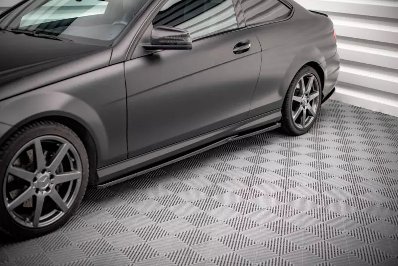 Maxton Design Seitenschweller (Paar) für Mercedes C-Klasse W204 Coupe / Limousine / Kombi AMG-Line 2011-2015 Hochglanz schwarz – Ansicht 1