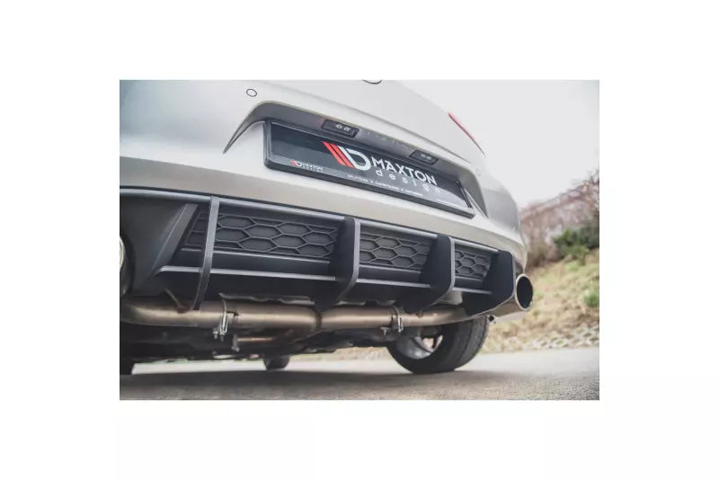 Maxton Design Street Pro Heckdiffusor V.2 für VW Golf 7 GTI / GTD – Ansicht 4
