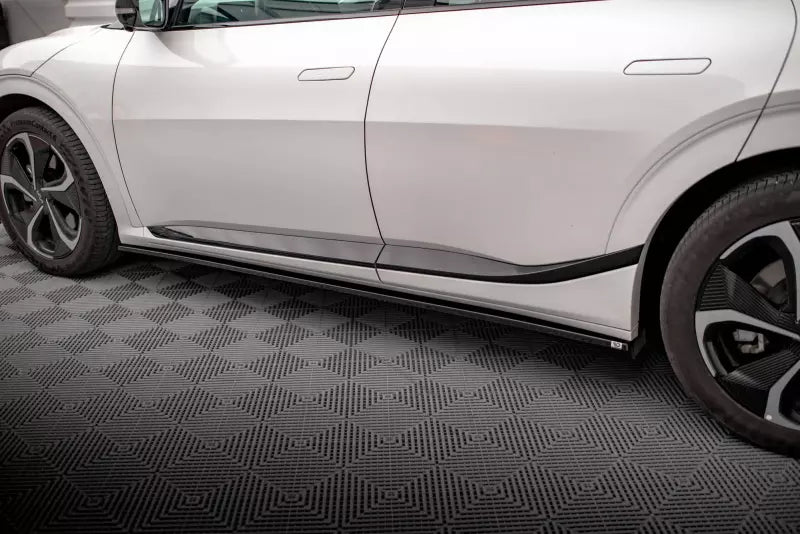 Maxton Design Seitenschweller (Paar) für Kia EV6 GT-Line Mk1 Hochglanz schwarz – Ansicht 3