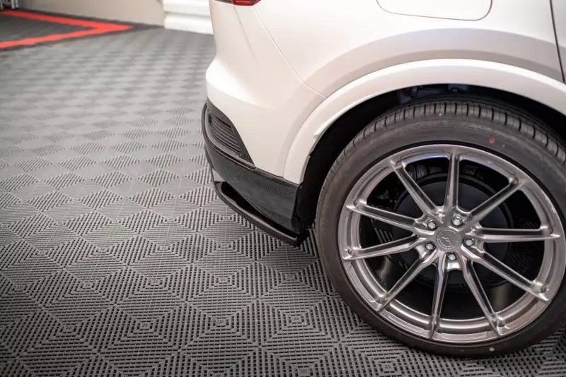 Maxton Design Heckdiffusor DTM Look fürAudi Q4 e-tron Sportback Mk1 Hochglanz schwarz – Ansicht 3