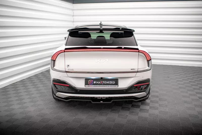 Maxton Design Heckdiffusor DTM Look fürKia EV6 GT-Line Mk1 Hochglanz schwarz – Ansicht 2